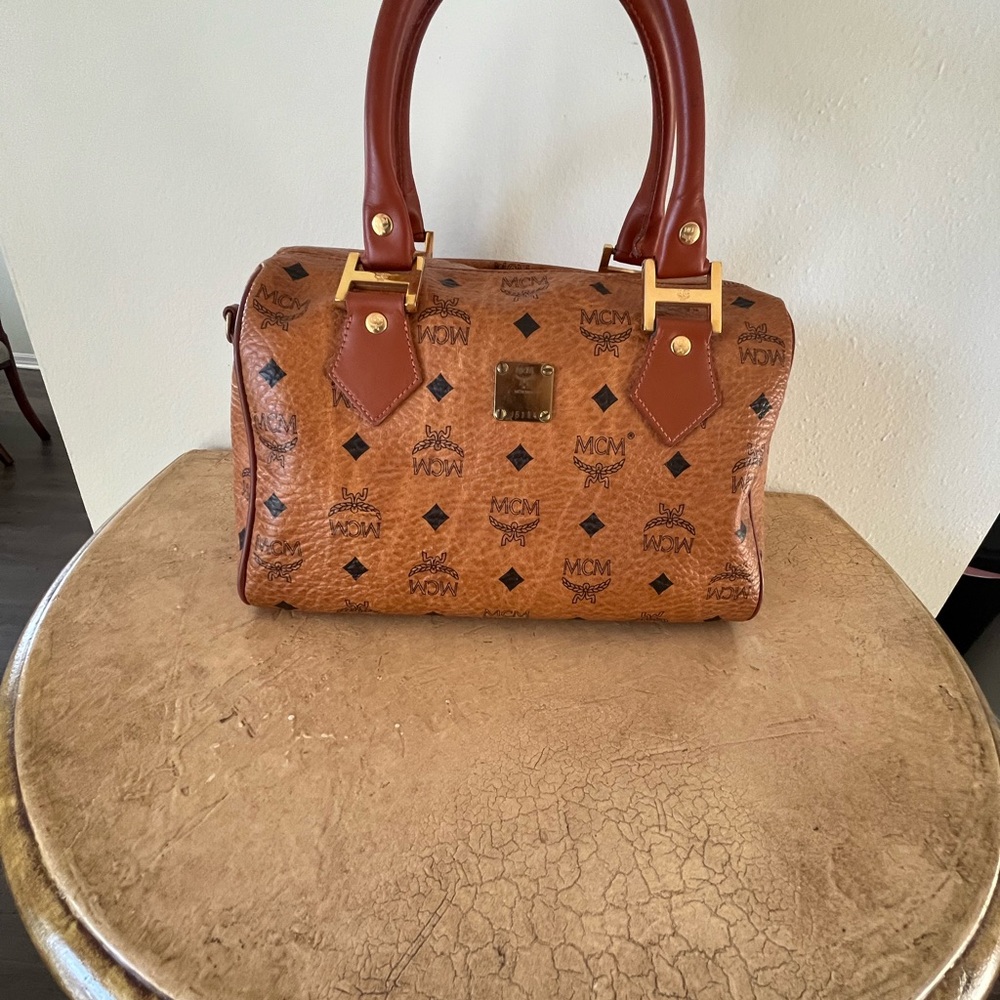 MCM Boston Bag with D Rings - Picture 9 of 10